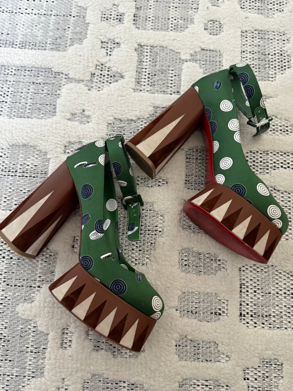 Christian Louboutin Size 40 Green Brown Silk Printed Yazefir Platform Pumps - Picture 3 of 5